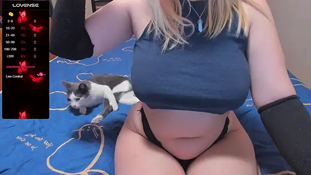 Snapshot of eva_zero chatting on 09.12.25 eva zero online show from 09.12.25