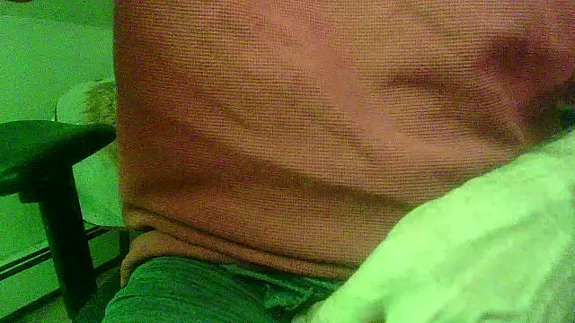 Snapshot of OralDesires2 chatting on 12.18.24 OralDesires2 online show from 12.18.24