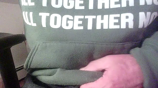 Snapshot of OralDesires2 chatting on 01.28.25 OralDesires2 online show from 01.28.25