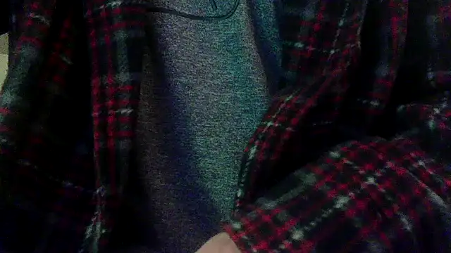 Snapshot of OralDesires2 chatting on 02.11.25 OralDesires2 online show from 02.11.25