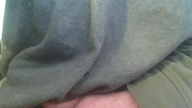 Snapshot of OralDesires2 chatting on 03.04.25 OralDesires2 online show from 03.04.25