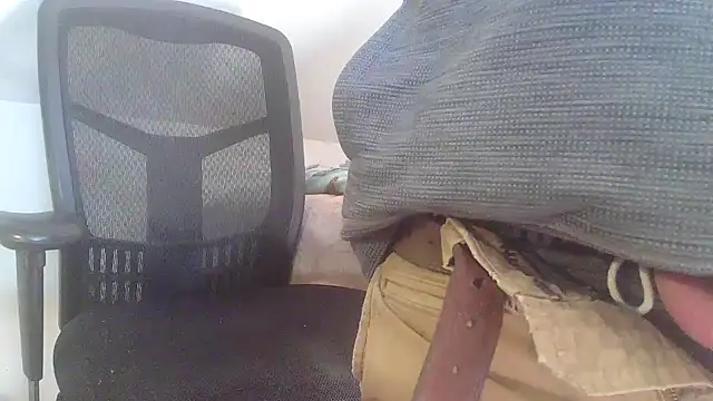 Snapshot of OralDesires2 chatting on 03.07.25 OralDesires2 online show from 03.07.25