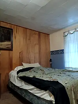 Snapshot of OralDesires2 chatting on 10.12.25 OralDesires2 online show from 10.12.25