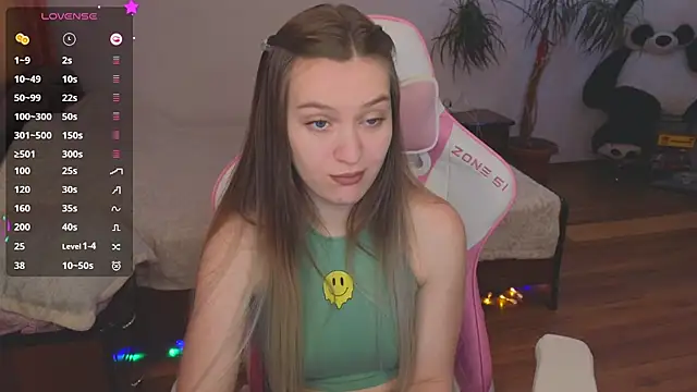 CyrilaPuff online show from 12.16.24