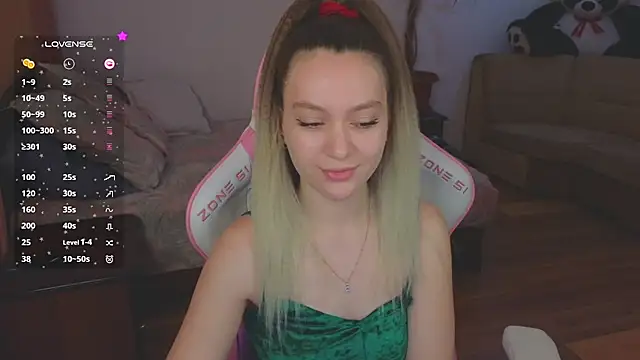 CyrilaPuff online show from 01.26.25