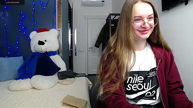 KateJonson online show from 12.13.24