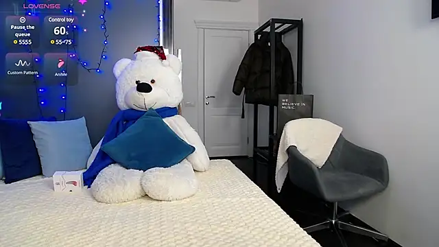 KateJonson online show from 12.15.24