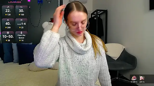 KateJonson online show from 12.17.24