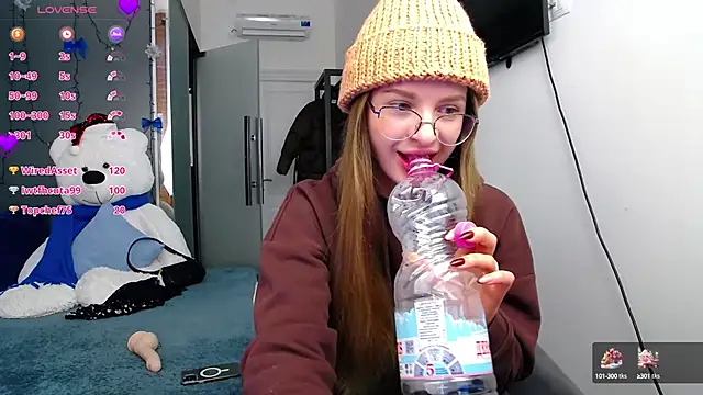 KateJonson online show from 01.14.25