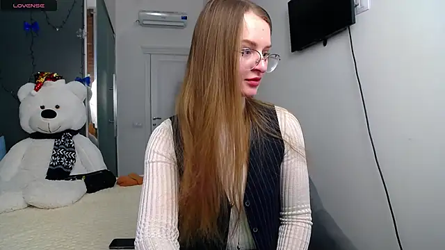 KateJonson online show from 02.10.25