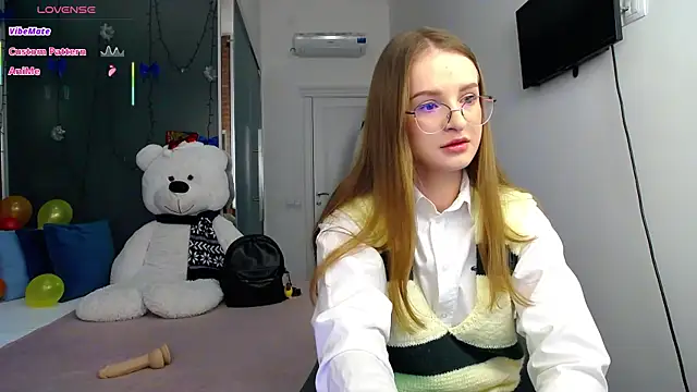 KateJonson online show from 03.03.25