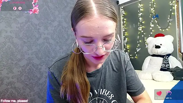 KateJonson online show from 09.16.25