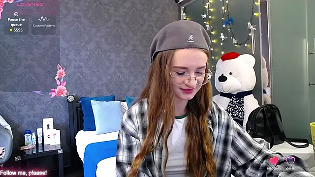 KateJonson online show from 11.05.25