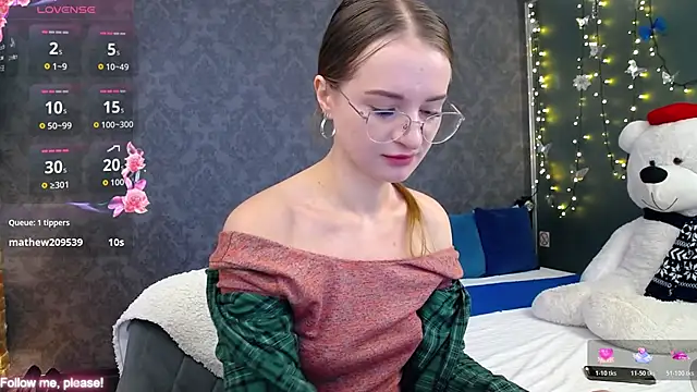 KateJonson online show from 11.07.25