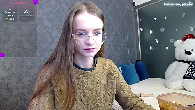 KateJonson online show from 01.08.26