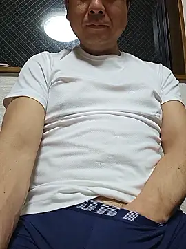 Snapshot of munyunu chatting on 04.14.26 munyunu online show from 04.14.26