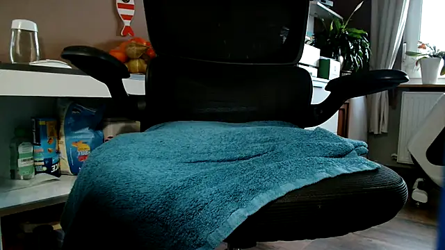 Snapshot of suedel65 chatting on 09.25.25 suedel65 online show from 09.25.25