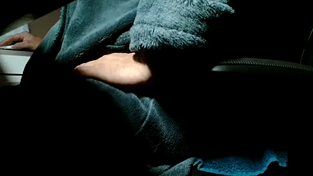 Snapshot of suedel65 chatting on 10.20.25 suedel65 online show from 10.20.25