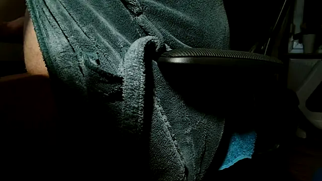 Snapshot of suedel65 chatting on 10.21.25 suedel65 online show from 10.21.25