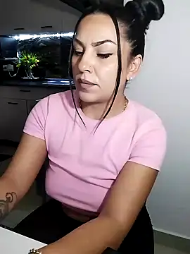 hot-babygirl online show from 11.27.25