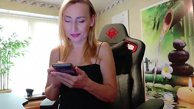 HotLana69 online show from 09.30.25