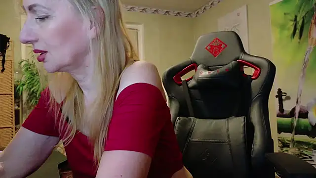 HotLana69 online show from 02.17.26