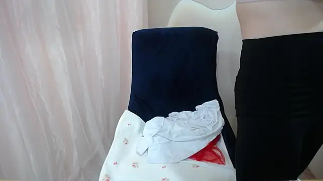 Snapshot of Leiershery chatting on 10.17.25 Leiershery online show from 10.17.25