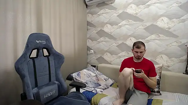 Snapshot of SerzhKorol1 chatting on 09.26.25 SerzhKorol1 online show from 09.26.25