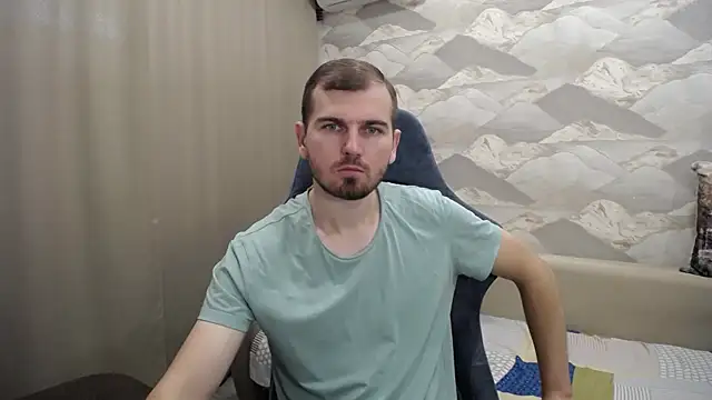 Snapshot of SerzhKorol1 chatting on 10.05.25 SerzhKorol1 online show from 10.05.25