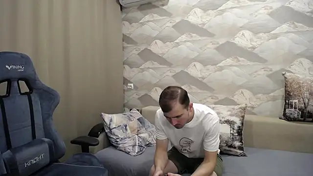 Snapshot of SerzhKorol1 chatting on 11.06.25 SerzhKorol1 online show from 11.06.25