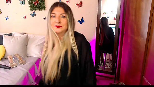 Jolie-Mature online show from 04.17.26