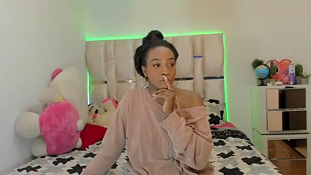 Snapshot of viioolleettaa chatting on 12.17.24 viioolleettaa online show from 12.17.24