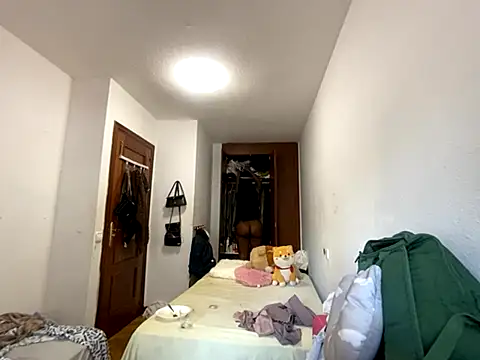 Snapshot of viioolleettaa chatting on 10.24.25 viioolleettaa online show from 10.24.25