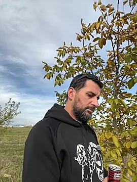 Snapshot of TigerOne19 chatting on 10.30.25 TigerOne19 online show from 10.30.25