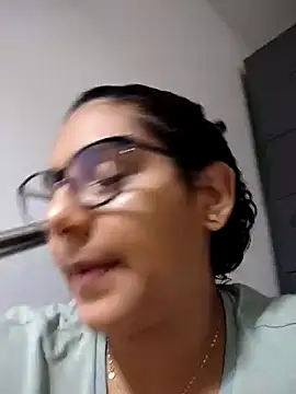 DanielleEvans  online show from 02.06.25