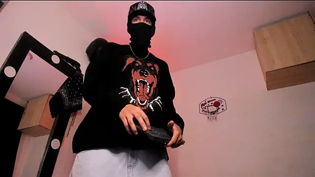 Snapshot of Samuel_Suarez chatting on 02.04.26 Samuel Suarez online show from 02.04.26