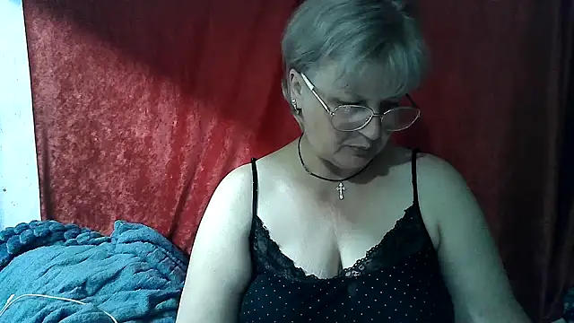 Snapshot of Gina_Marlyn chatting on 05.18.26 Gina Marlyn online show from 05.18.26