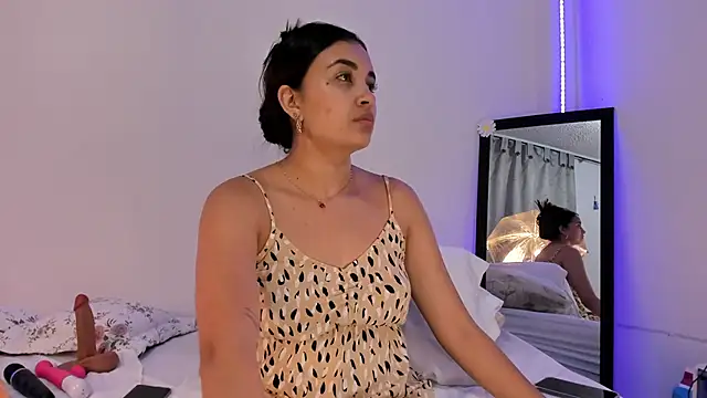 aisha es online show from 01.15.25