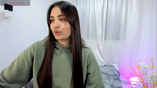 aisha es online show from 10.24.25