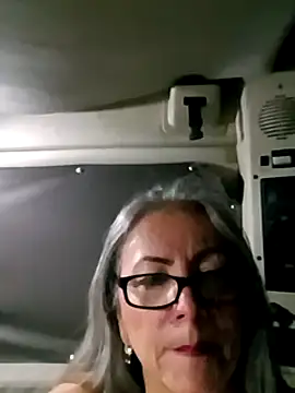 Snapshot of EvaRobinson chatting on 12.30.24 EvaRobinson online show from 12.30.24