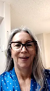 Snapshot of EvaRobinson chatting on 01.10.25 EvaRobinson online show from 01.10.25