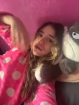 Snapshot of ShelbyHagen chatting on 11.03.25 ShelbyHagen online show from 11.03.25