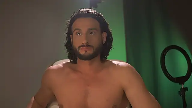 Snapshot of Keen___Luckystrike chatting on 10.14.25 Keen Luckystrike online show from 10.14.25