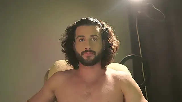 Snapshot of Keen___Luckystrike chatting on 11.11.25 Keen Luckystrike online show from 11.11.25