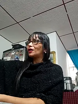 kelly dirty  online show from 02.27.25