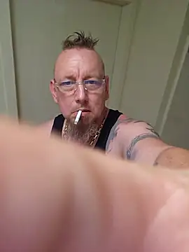 Snapshot of Littledick007007 chatting on 09.24.25 Littledick007007 online show from 09.24.25