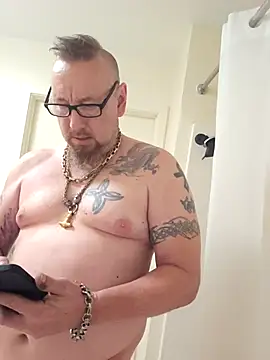 Snapshot of Littledick007007 chatting on 10.11.25 Littledick007007 online show from 10.11.25