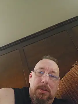 Snapshot of Littledick007007 chatting on 10.31.25 Littledick007007 online show from 10.31.25