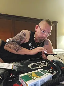 Snapshot of Littledick007007 chatting on 11.01.25 Littledick007007 online show from 11.01.25