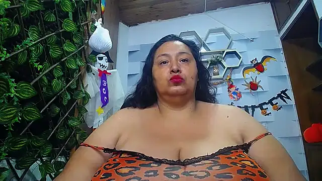 TistMature online show from 10.23.25